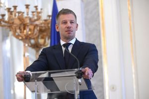 El partido gobernante de Hungría quiere que un juez crítico con Orbán sea el presidente del país