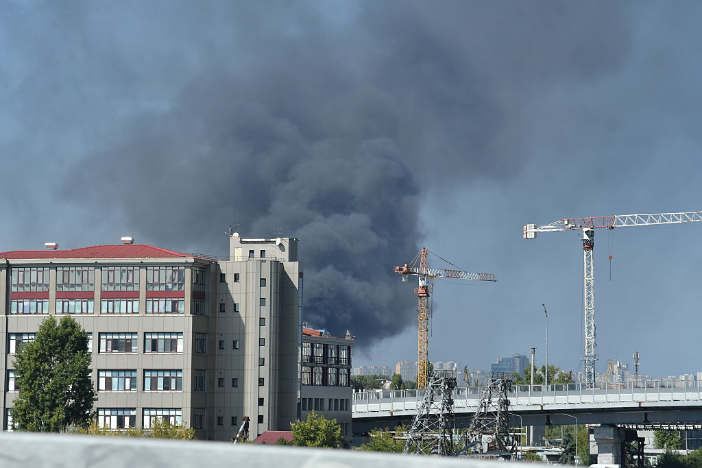 Un ataque ruso destruye un depósito de municiones cerca de Kiev y causa 37 muertes