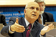 Dimas5_pic_COM.jpg