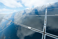 Edition spéciale : les géants de l'énergie entrent dans la course solaire 