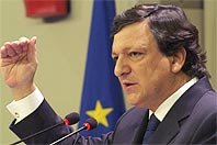 barroso_raise_hand.jpg