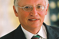 M. Verheugen prêche pour un marché unique paneuropéen [FR]