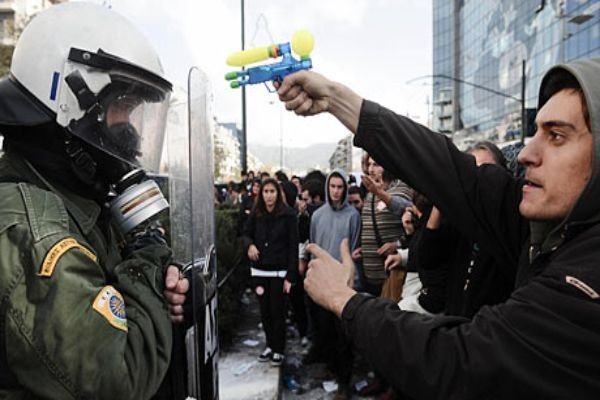 Mise en garde de l’OIT contre le risque grandissant d’agitation sociale en Europe