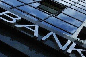 La Commission montre les dents avec une amende record à 8 banques