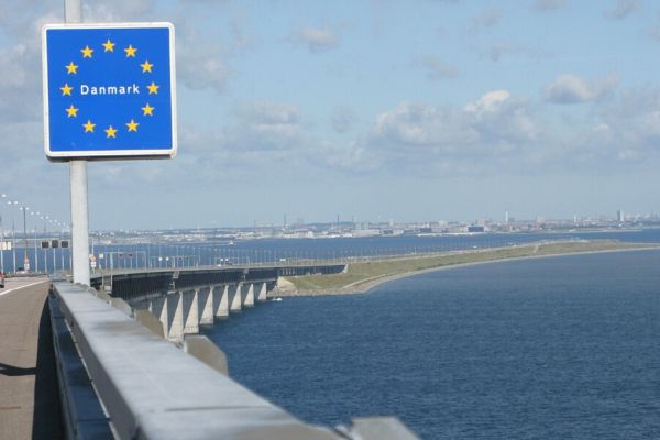 Présidence danoise du Conseil de l'UE : un pont sur l'eau trouble