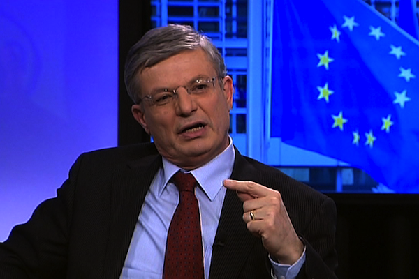 Tonio Borg envisage un compromis sur les additifs du tabac