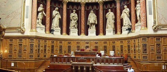 Critiques au Sénat sur les prévisions de croissance françaises