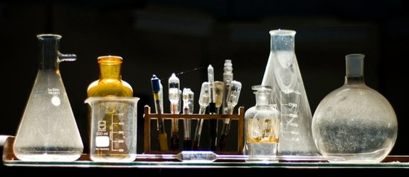 Le Parlement a opté pour un commerce des produits chimiques plus encadré