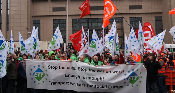 Les syndicats européens veulent mettre les dettes en commun