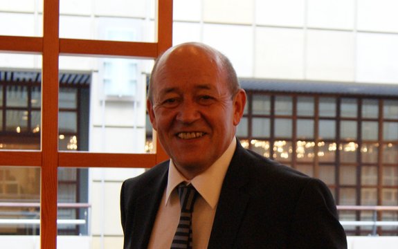 Jean-Yves Le Drian, le capitaine euro-régional devenu lieutenant