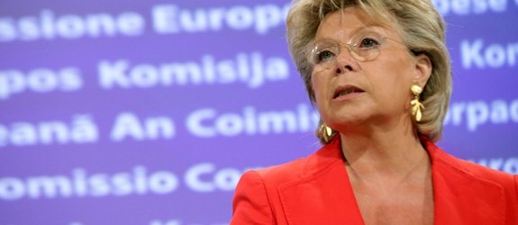 Roms : la Commission veut poursuivre la France pour non transposition