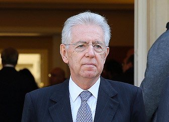 Mario Monti brandit l'arme de la démission