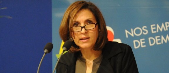 Le Parlement européen accepte l’arrivée de Nora Berra