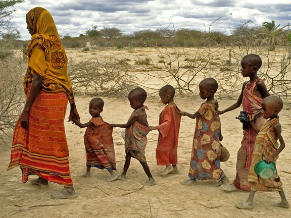 La faim dans le monde recule, mais insuffisamment