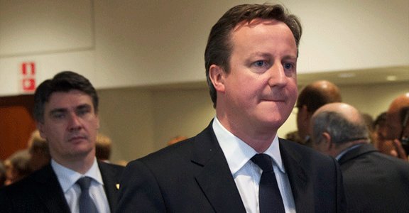 Cameron préempte l'agenda du sommet pour sauver son chèque