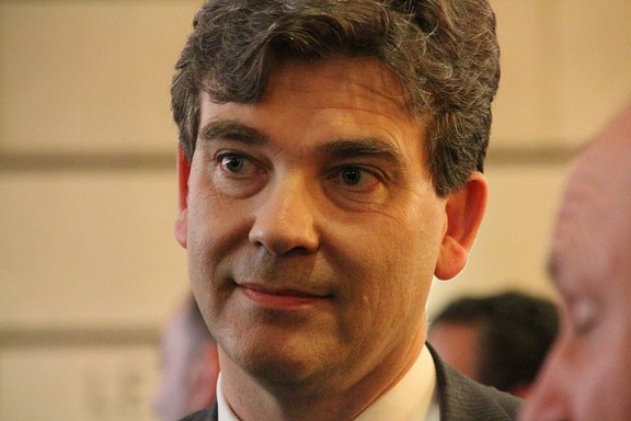 Arnaud Montebourg dénonce un euro trop fort et trop cher
