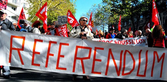 Défilé parisien contre le traité budgétaire