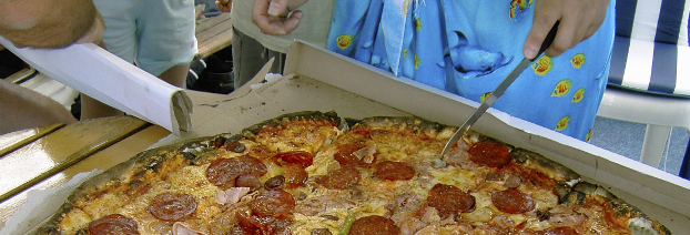 Coronavirus: la « pizza corona » de Groland indigne l’Italie