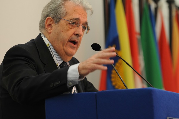 Un ministre italien appelle à un vote à la majorité dans les institutions de l'UE
