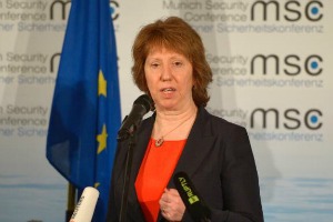 L’Union européenne et les États-Unis se disent prêts à aider financièrement l’Ukraine