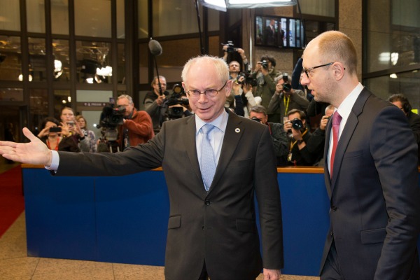 Le sommet exceptionnel de l'UE légitime le gouvernement ukrainien