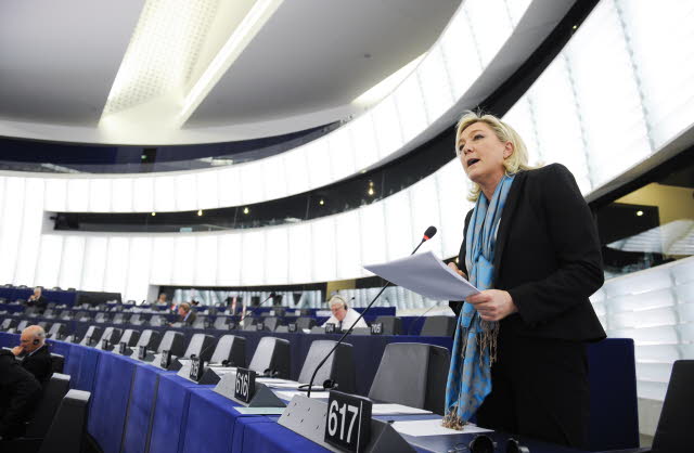 Le Front national à la chasse aux financements européens 