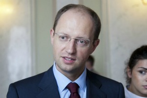Arseni Iatseniouk, emblême de la détermination de l'Ukraine à Bruxelles