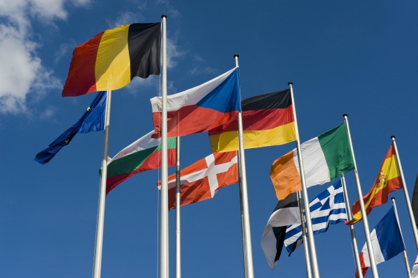 Le sentiment pro-européen progresse en France