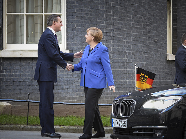 Cameron reçoit le soutien de Merkel à la veille du sommet sur le Brexit