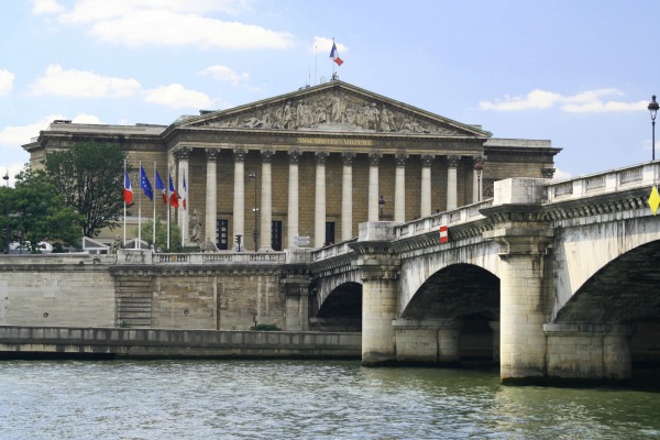Les députés lancent une « opération sauvetage » du budget développement 
