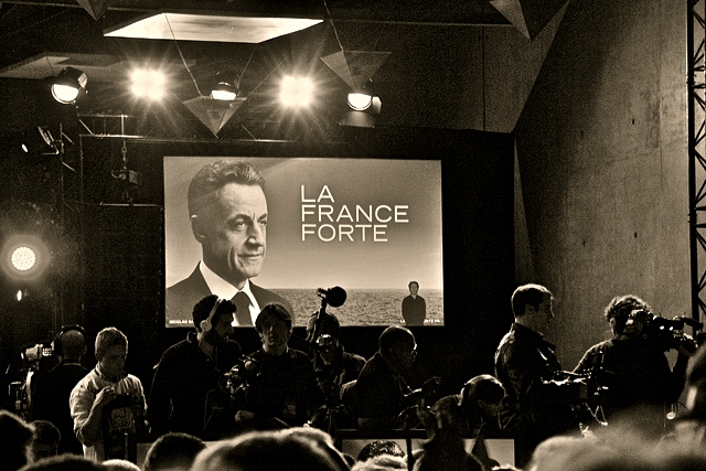 Première garde à vue pour un président de la Vième République