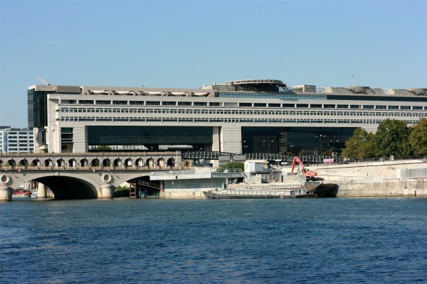 Bercy plaide pour un SMIC européen