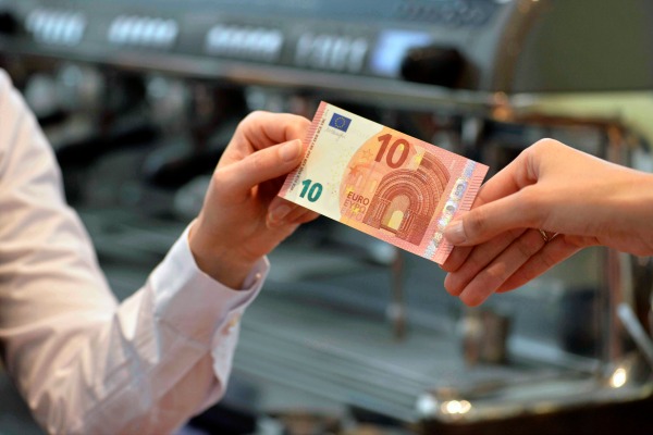 Plus de punch dans les teintes du nouveau billet de 10 euros