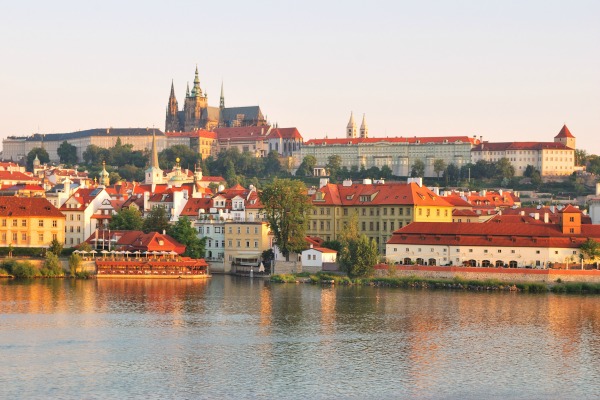 Prague veut rejoindre la zone euro d'ici quatre ans