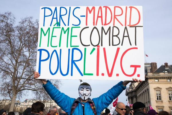 Il faut continuer à faire progresser les droits des femmes