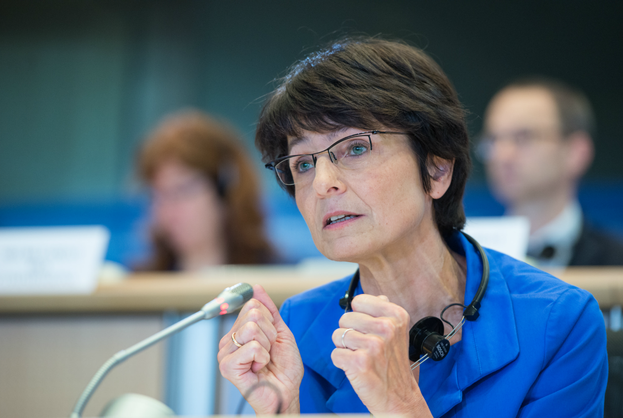 La commissaire à l'emploi promet d'ajouter du social à l'Europe