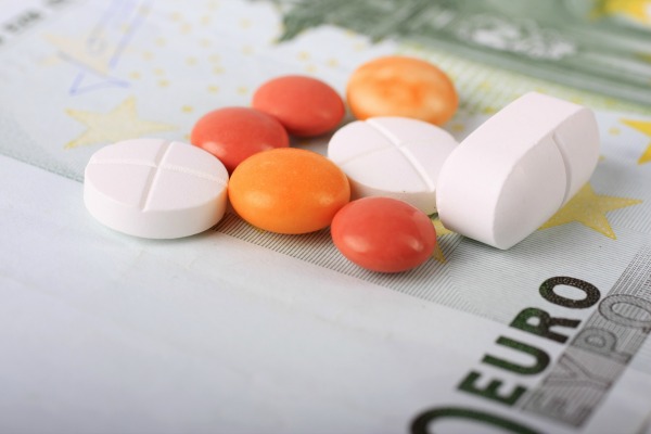 La politique du médicament devrait rester dans le giron du commissaire à la santé 