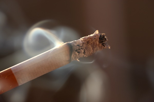 La France plus ambitieuse que l’UE contre le tabac