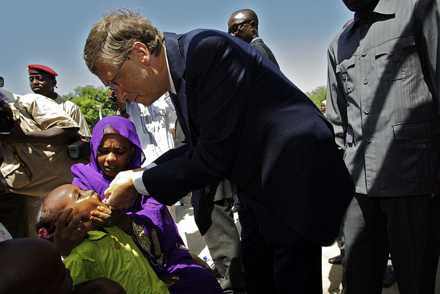Bill Gates tacle l'Allemagne sur son manque de réactivité face à Ebola 