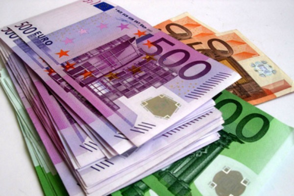 Report diplomate d'une éventuelle amende de l'UE à la France 