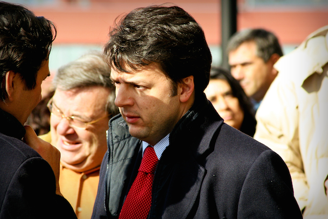 Le budget 2015 proposé par Matteo Renzi passe son premier test