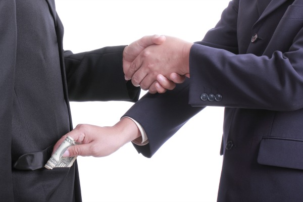 L'OCDE dénonce les pots-de-vin des grandes entreprises notamment dans les pays en développement