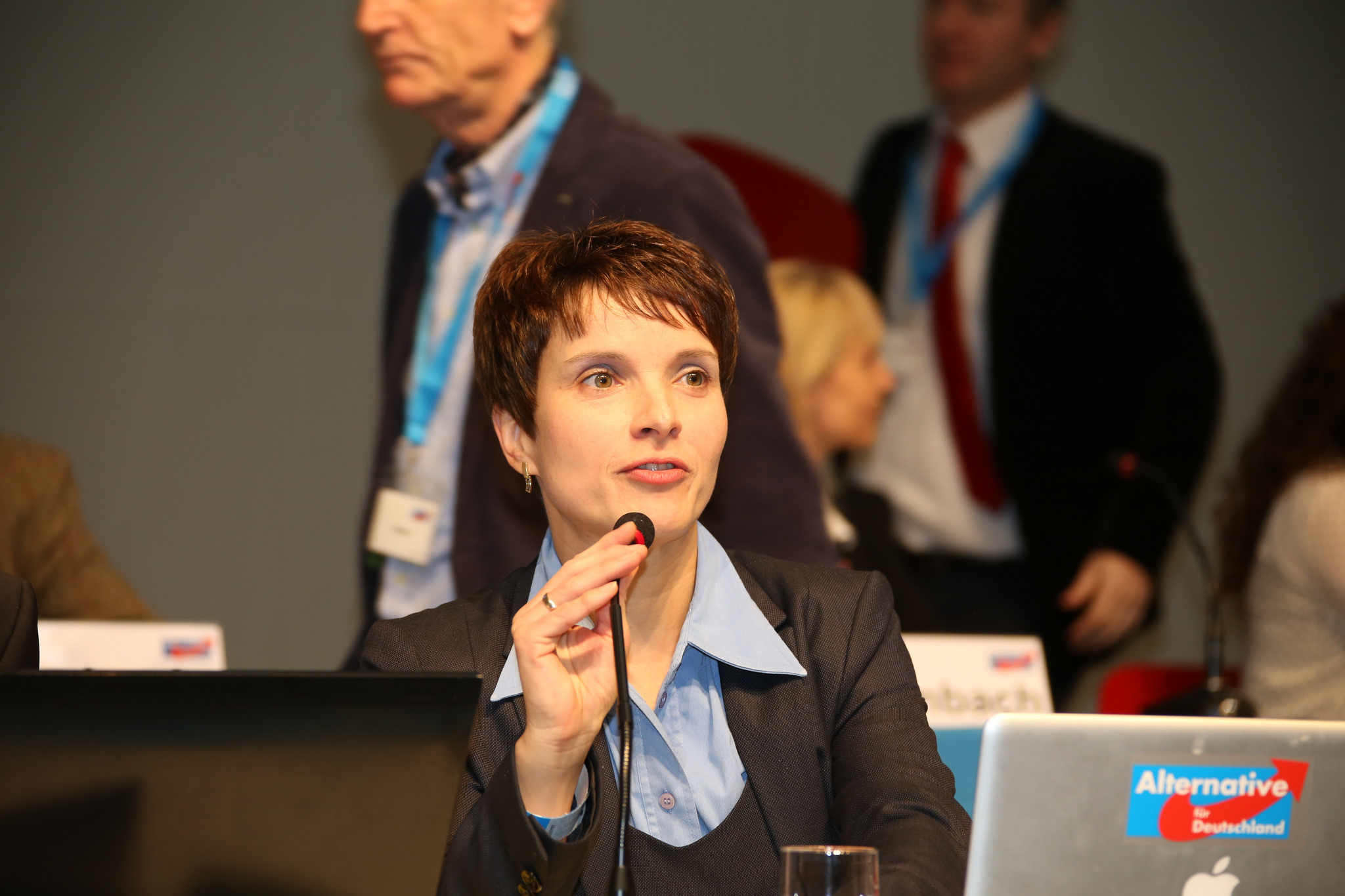 L'AfD et les islamophobes de Pegida entament un rapprochement en Allemagne