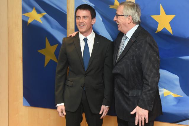 Manuel Valls privilégie la croissance face à la réduction du déficit 