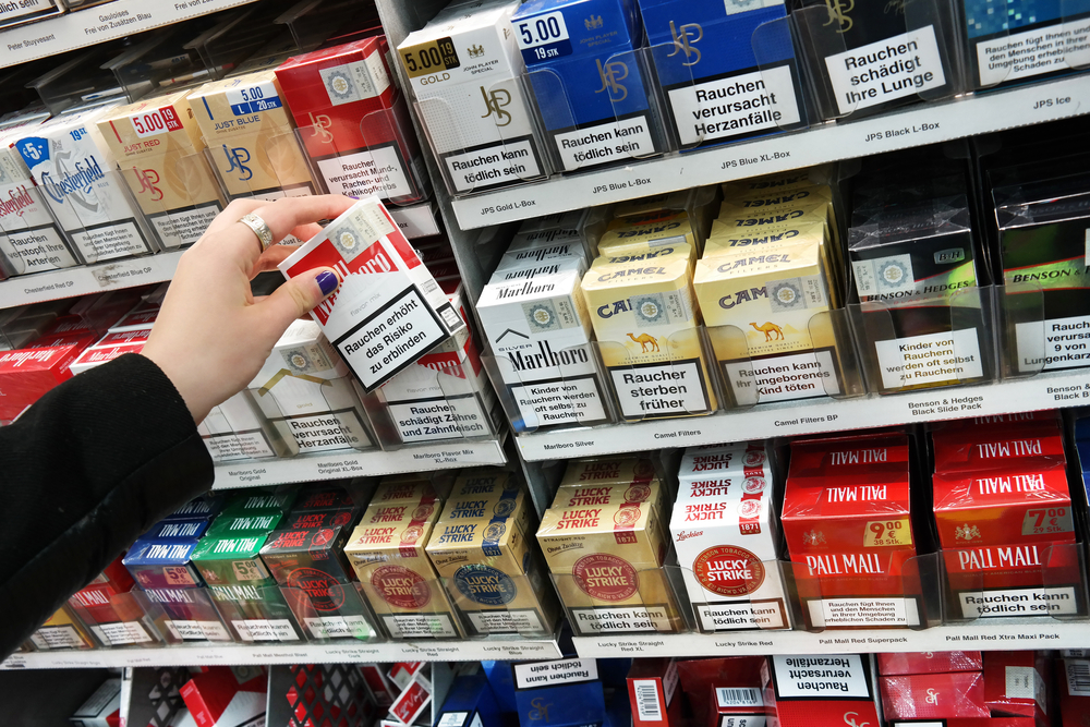 Les députés français donnent leur feu vert au paquet de cigarettes neutre