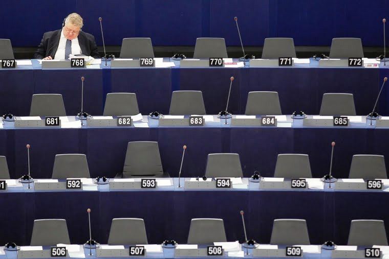 Beppe Grillo enraye la fuite de ses eurodéputés