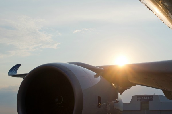 Recherche et compensation carbone, les deux martingales de l'aviation face à l'enjeu climatique