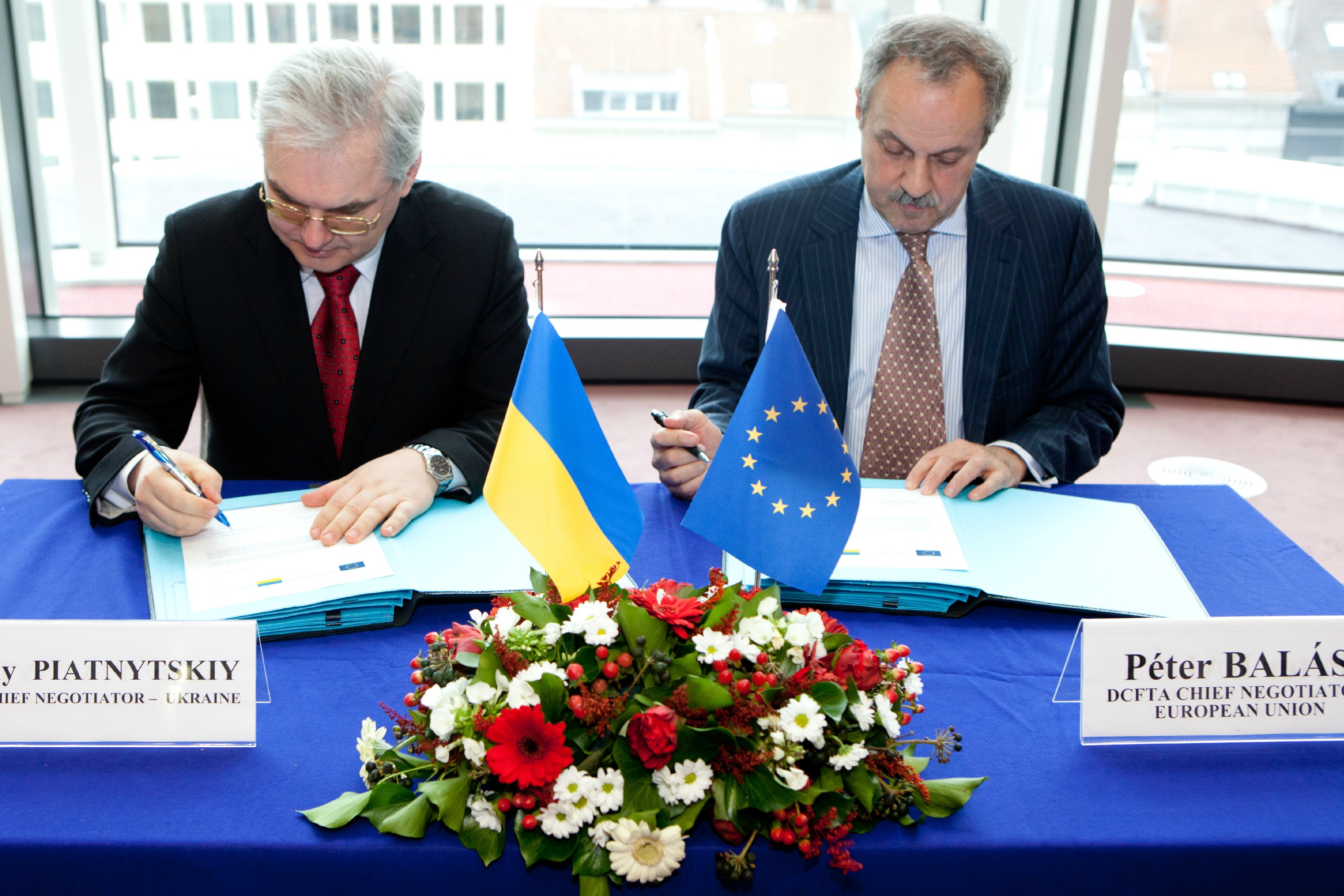 L’UE retarde l’accord de libre-échange avec l’Ukraine