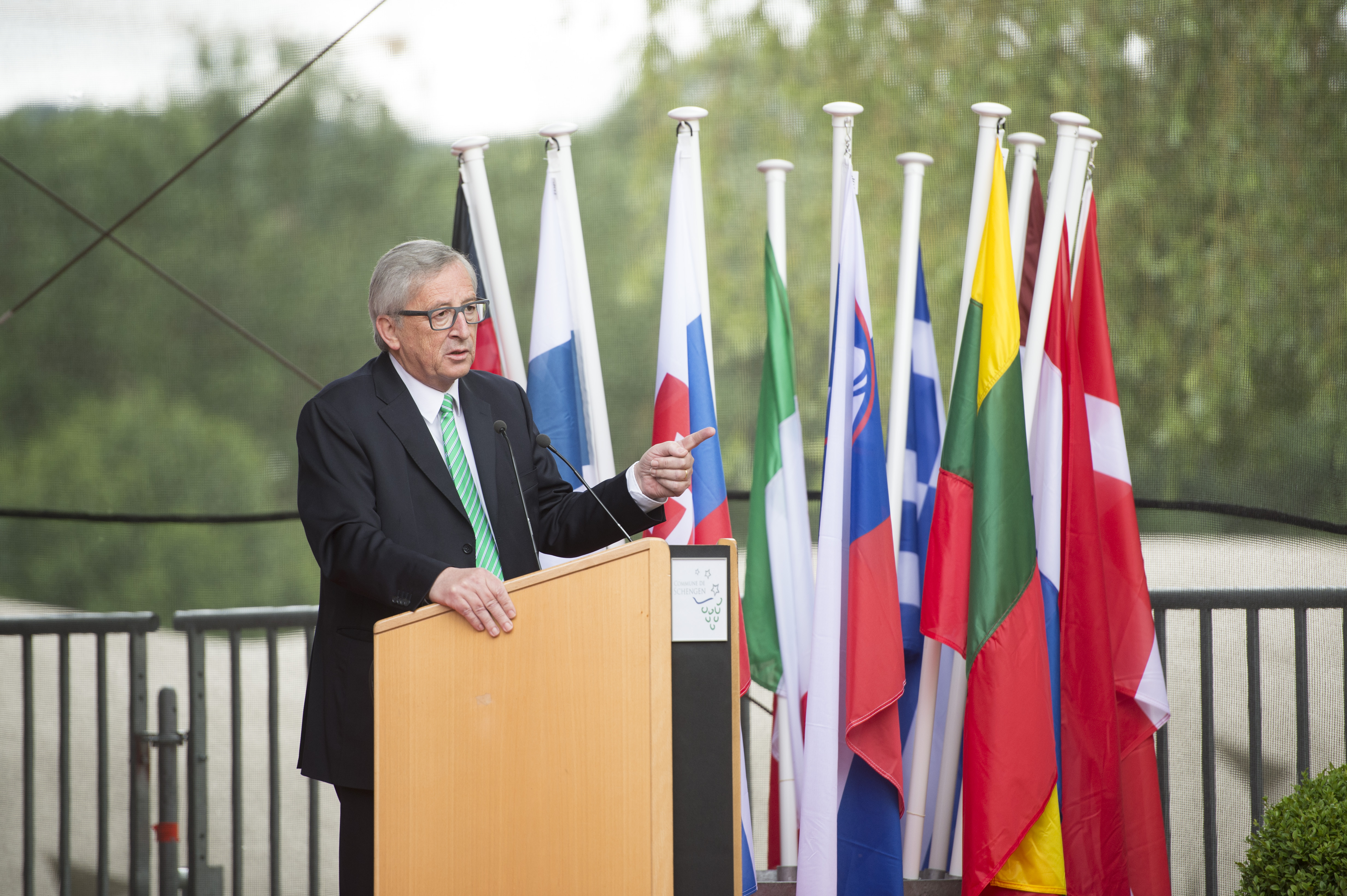 Juncker défend les accords Schengen en pleine crise migratoire