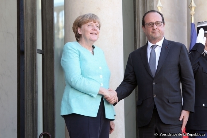 Le couple franco-allemand réclame à Tsipras une proposition ambitieuse